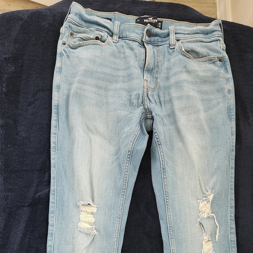 Men's Hollister distressed jeans
